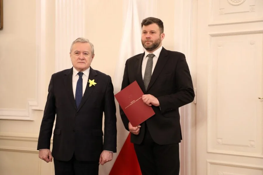 Minister kultury i dziedzictwa narodowego prof. Piotr Gliński oraz dr Michał Laszczkowski, nowo powołany dyrektor NIKZ.